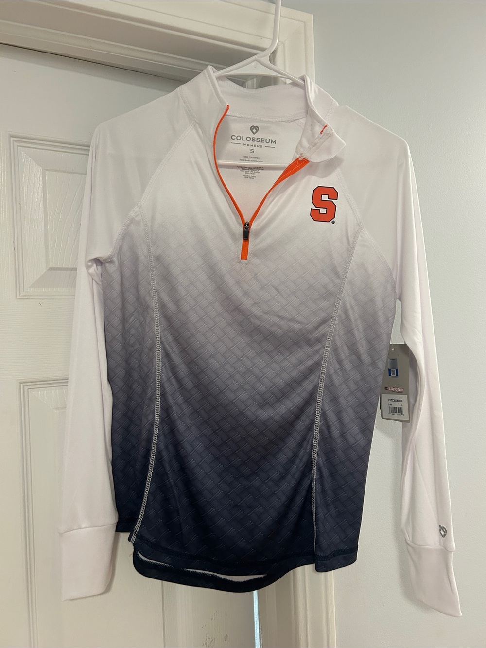 Colosseum women’s White-to-Gray Gradient Quarter-Zip Pullover - Syracuse
